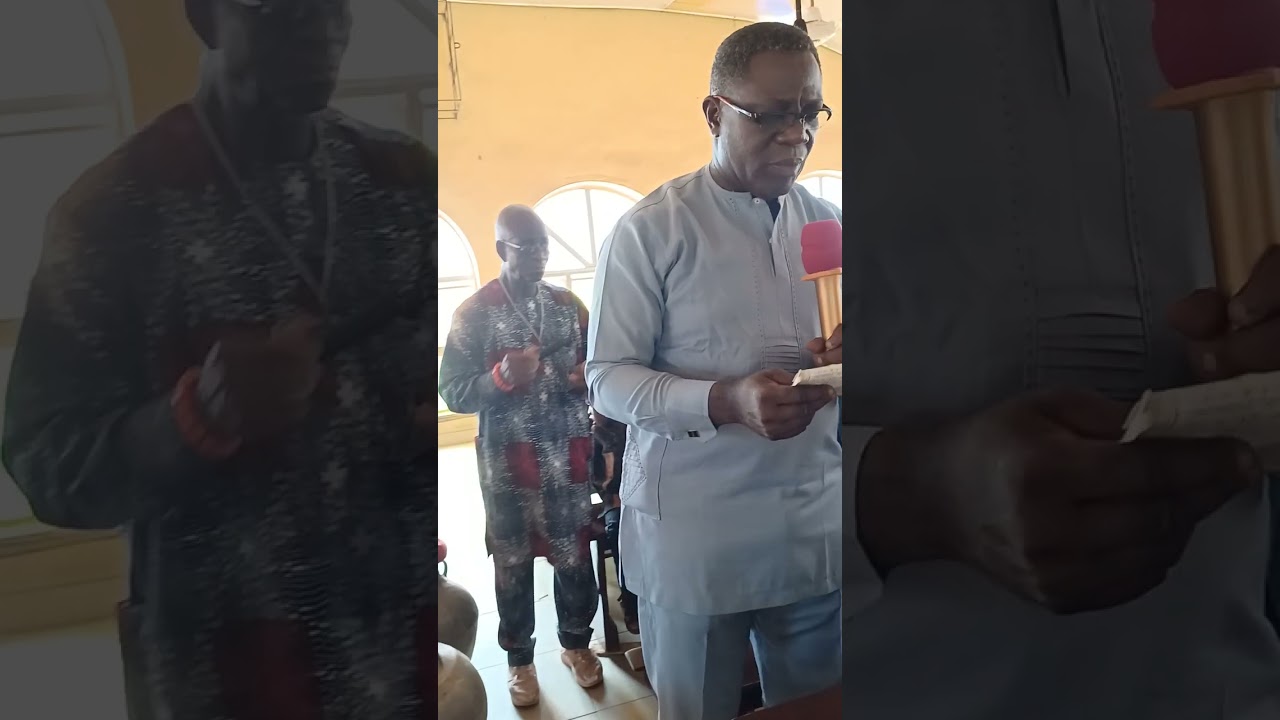 Lee m Dinwen Abiaram Ime Uche Gi sang by Sir Tony Ajuruchi