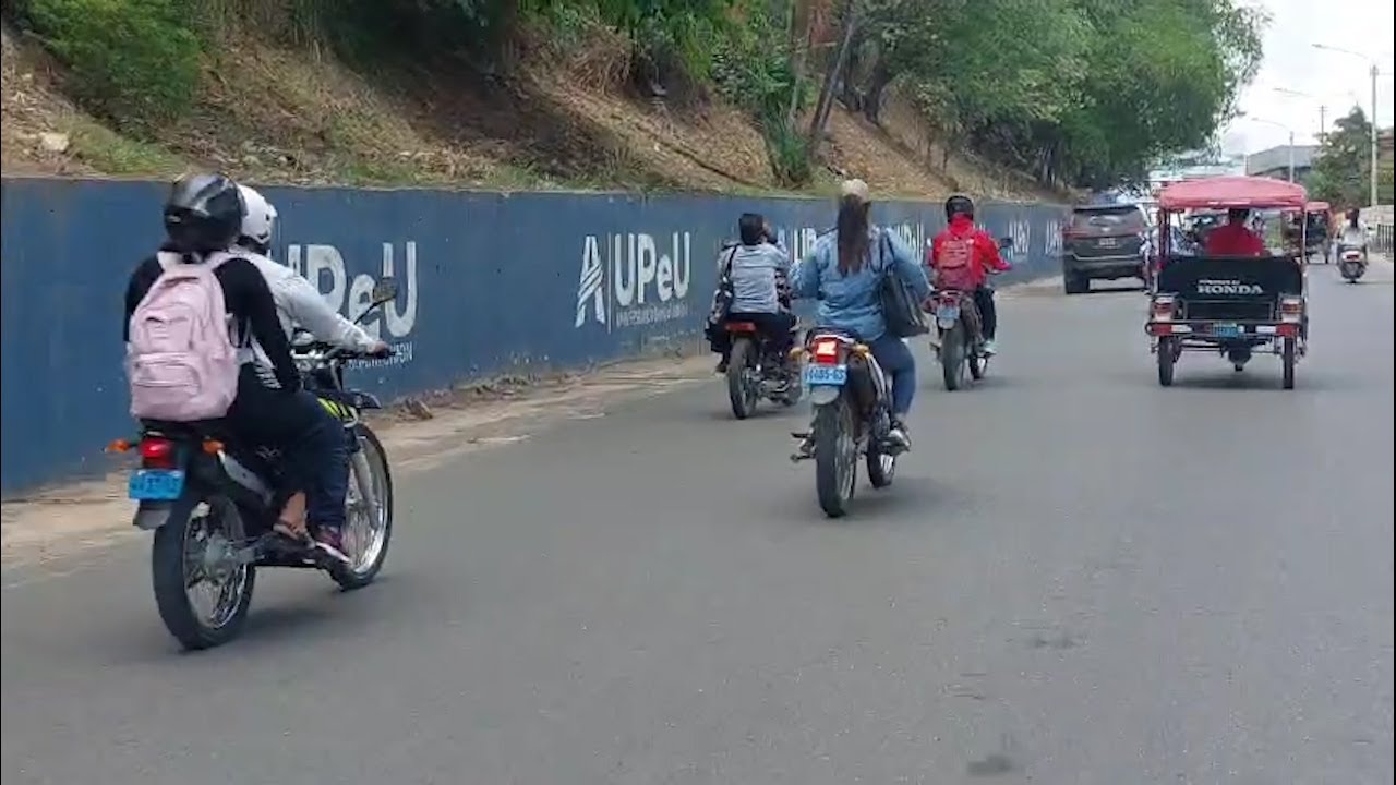 Nueva norma prohíbe que dos personas circulen en una moto lineal