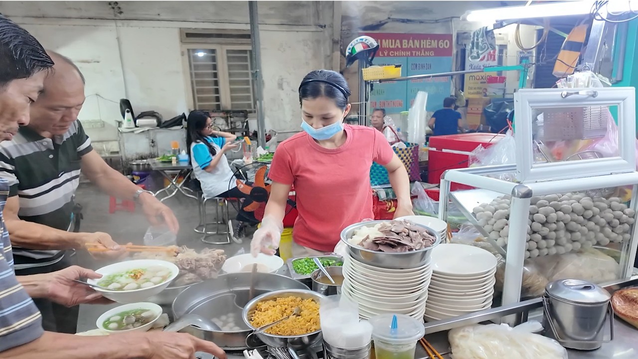 Những Quán Hoa Ngon Lâu Đời Bán Xuyên Tết Ở Sài Gòn