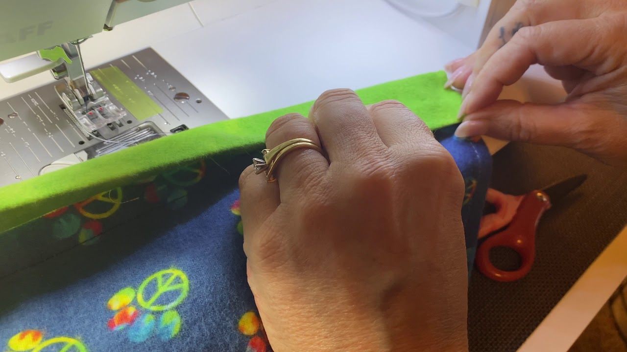 Shirt-Front band and hem