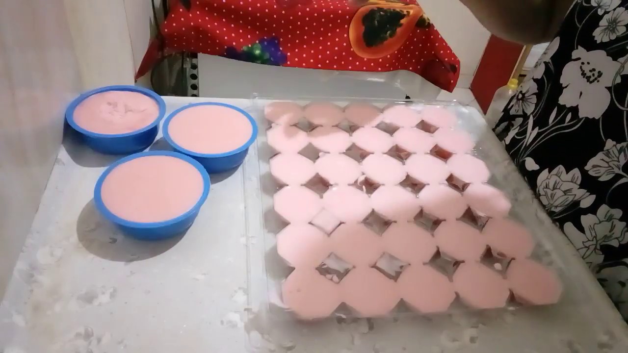 Como fazer  sabonete caseiro em barra  de frutas vermelhas