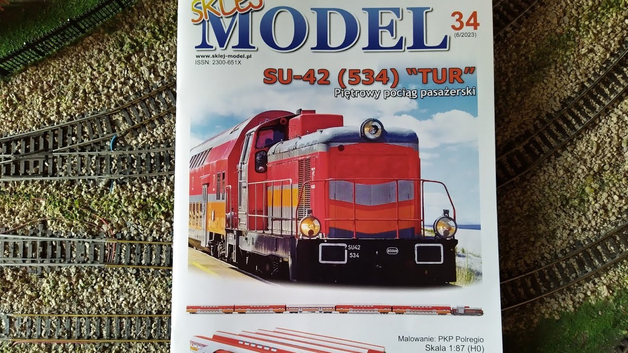 SKLEJ MODEL Piętrowy Pociąg Pasażerski SU42-534 