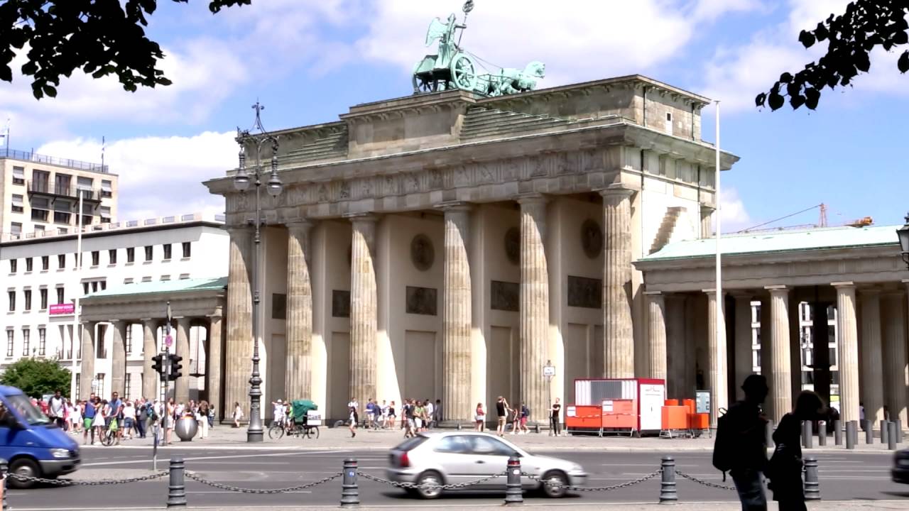 Brandenburger Tor entdecken | بوابة برلين براندنبورغ
