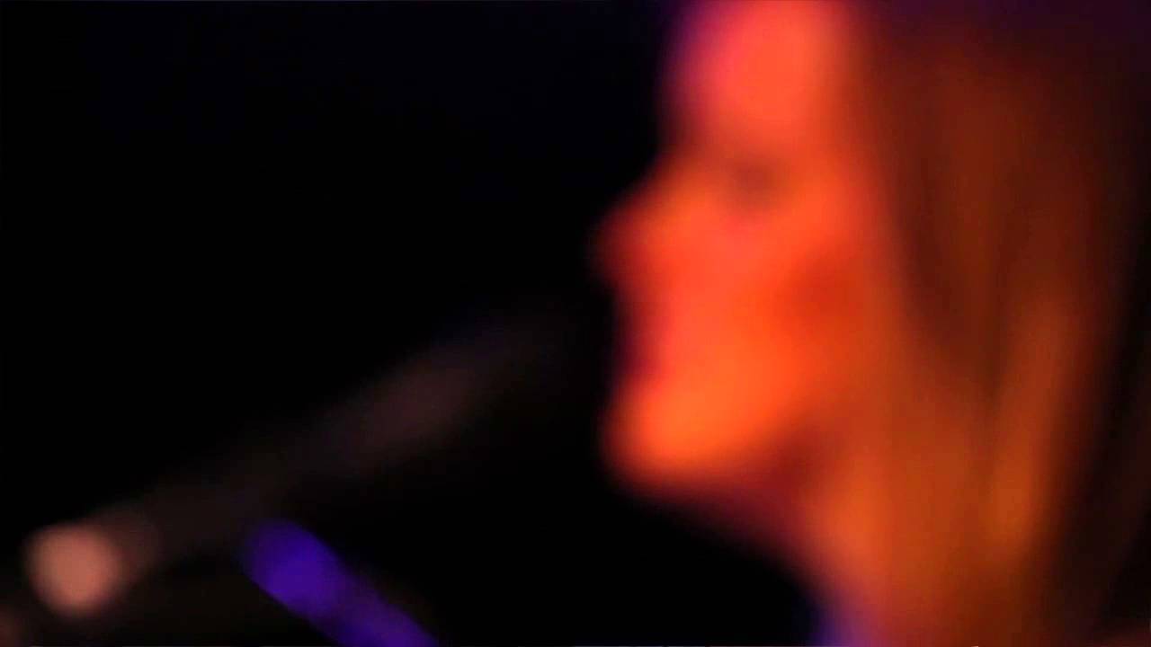 Sarah Troy - House Of Cards ft Layten Kramer