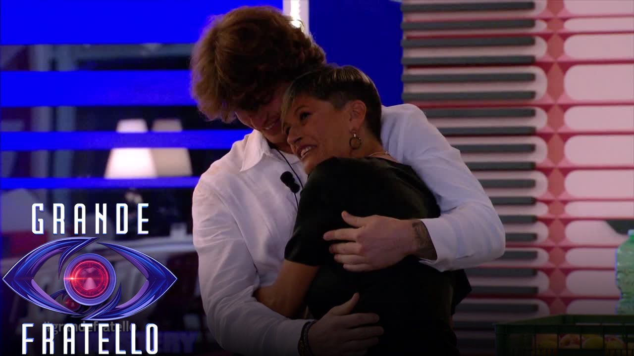 Grande Fratello - Una sorpresa per Paolo Masella