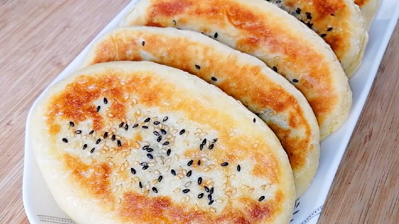 豆沙油酥饼的做法，表皮酥脆，内里松软香甜，比烧饼好吃[ENG SUB]