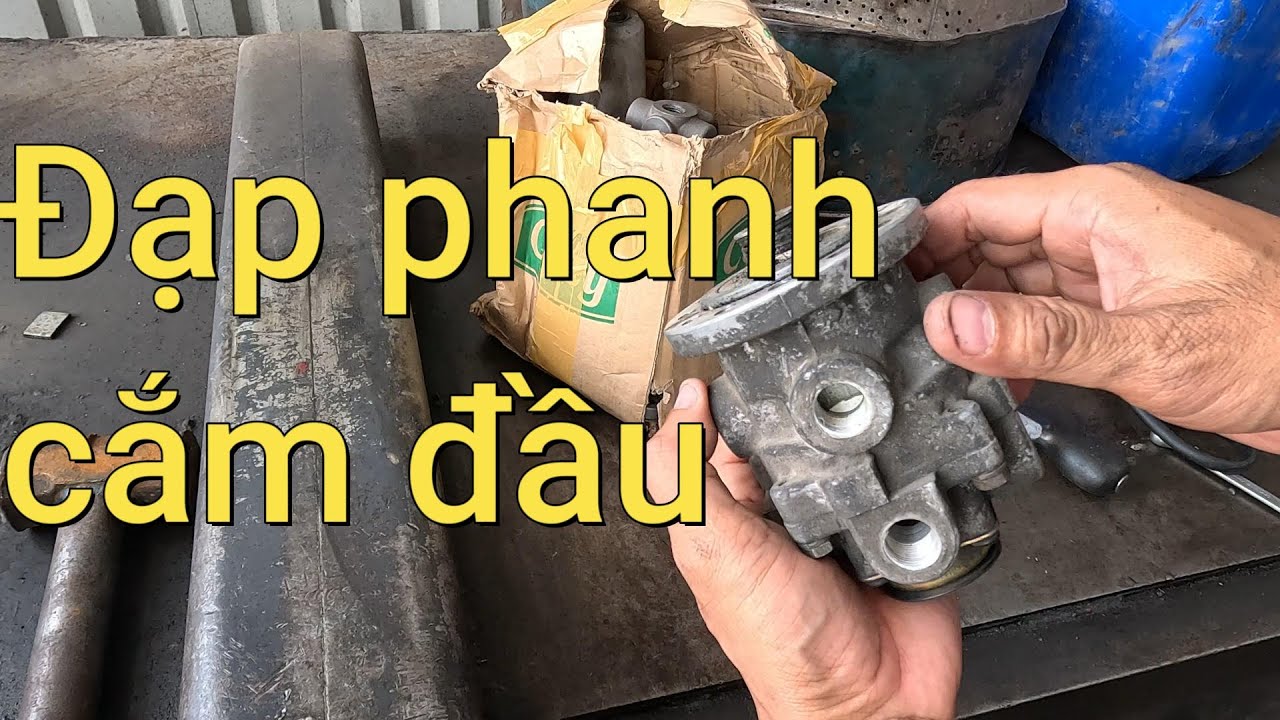 Слегка нажмите на тормоз, и машина нырнет в пике. Контакт 0389898100