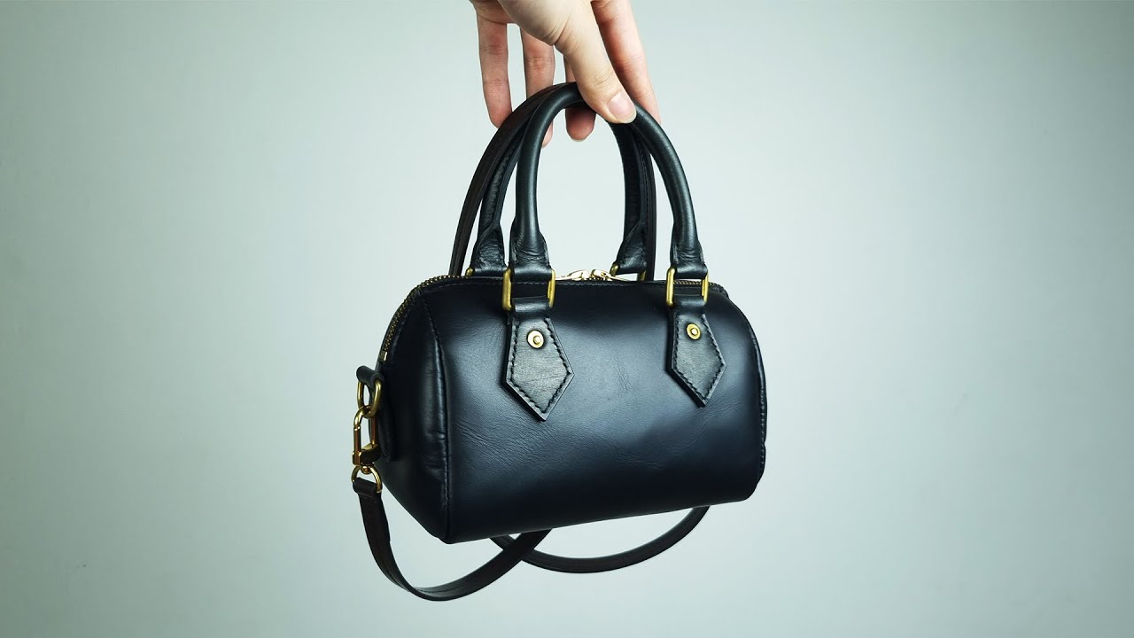 MAKING A MINI LEATHER DUFFEL BAG | Free Pattern Leather Craft