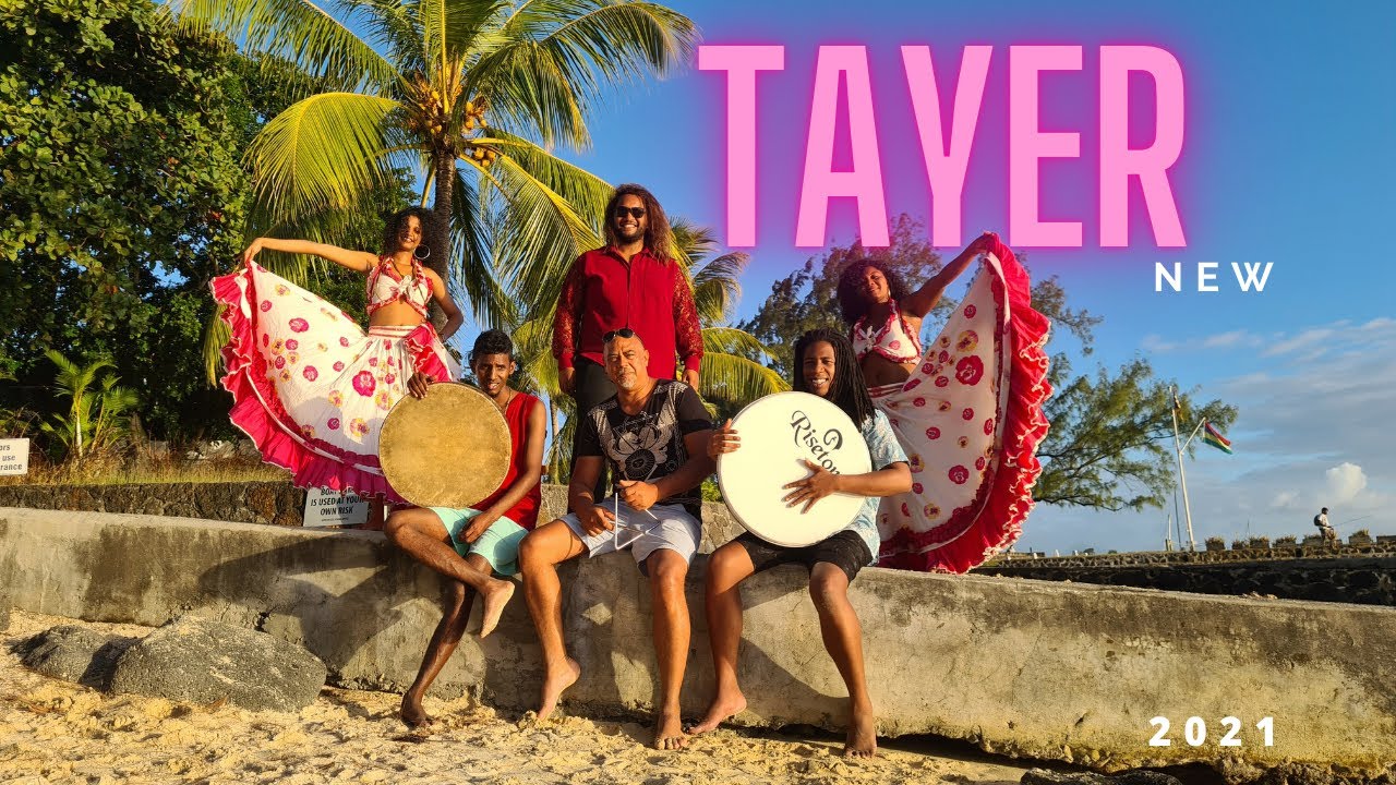 TAYER- TINO SAMOISY Cover FLORIAN ROUSSETY