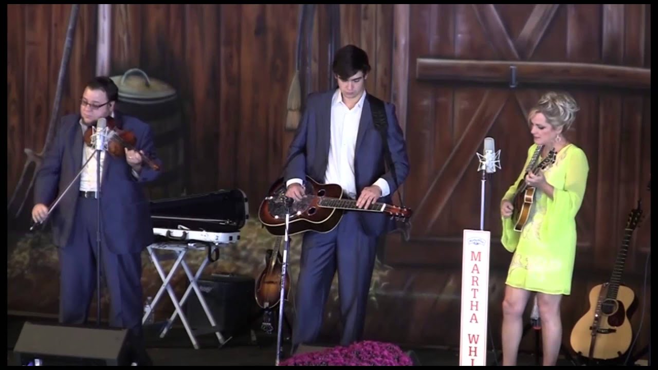 Rhonda Vincent & The Rage - When The Grass Grows Over Me