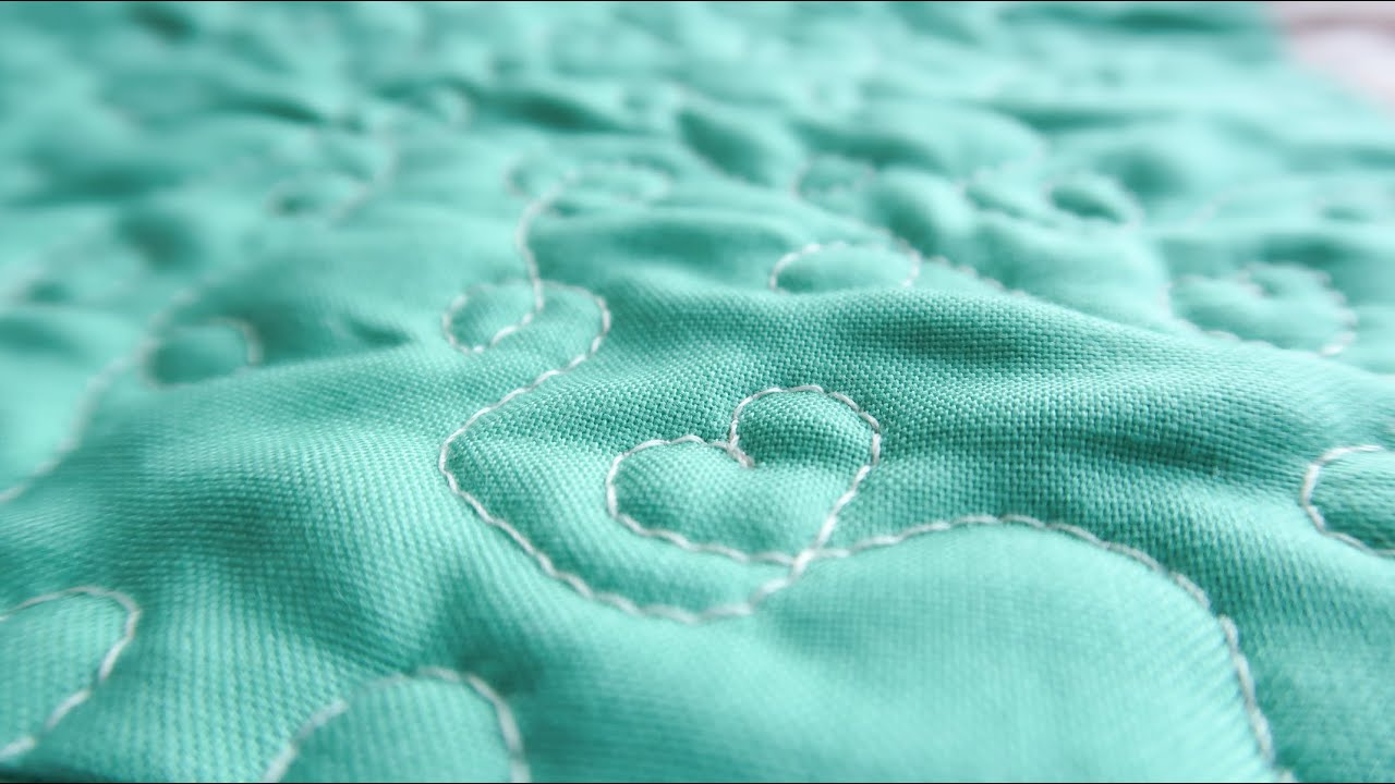 Loopty-loop and ruler work quilting on a Bernina Q16 [Part 3/8]