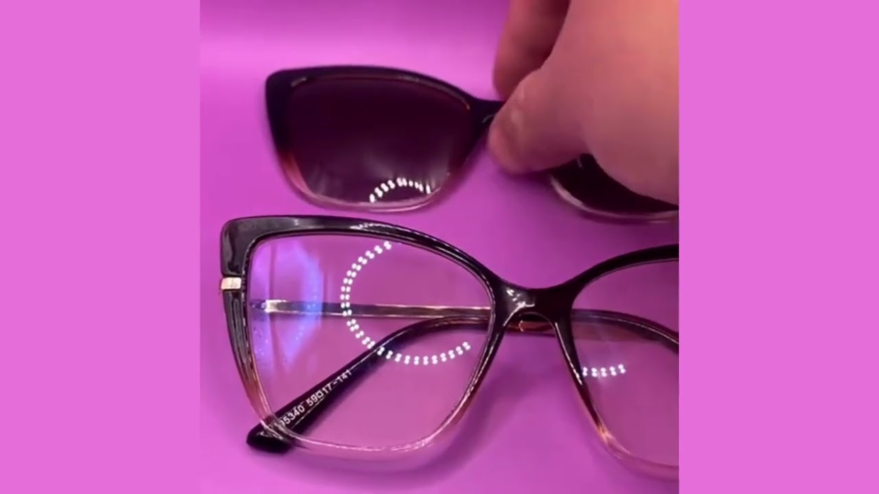 Armação de oculos de grau feminino Oculos 2 em 1 Clipom Vine
