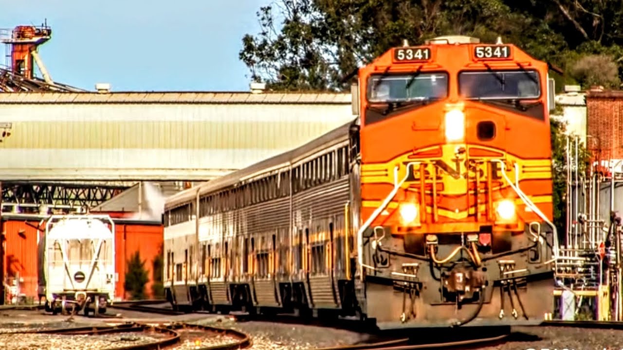 HD: BNSF & UNION PACIFIC LEADING AMTRAK PASSENGER TRAINS DECEMBER 2016
