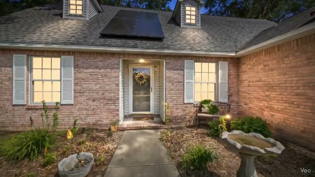 Virtual tour of 204 Warrior St Crestview FL