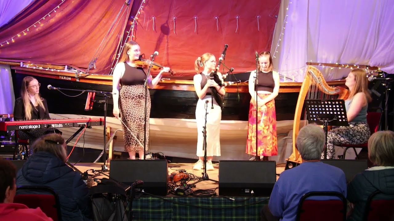 D&agrave;na at MOK Fest 2024