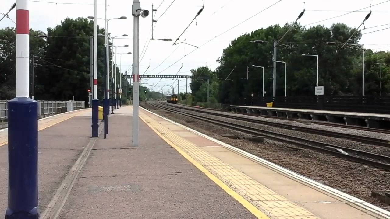 Trains at: Huntingdon, ECML, 5/08/15