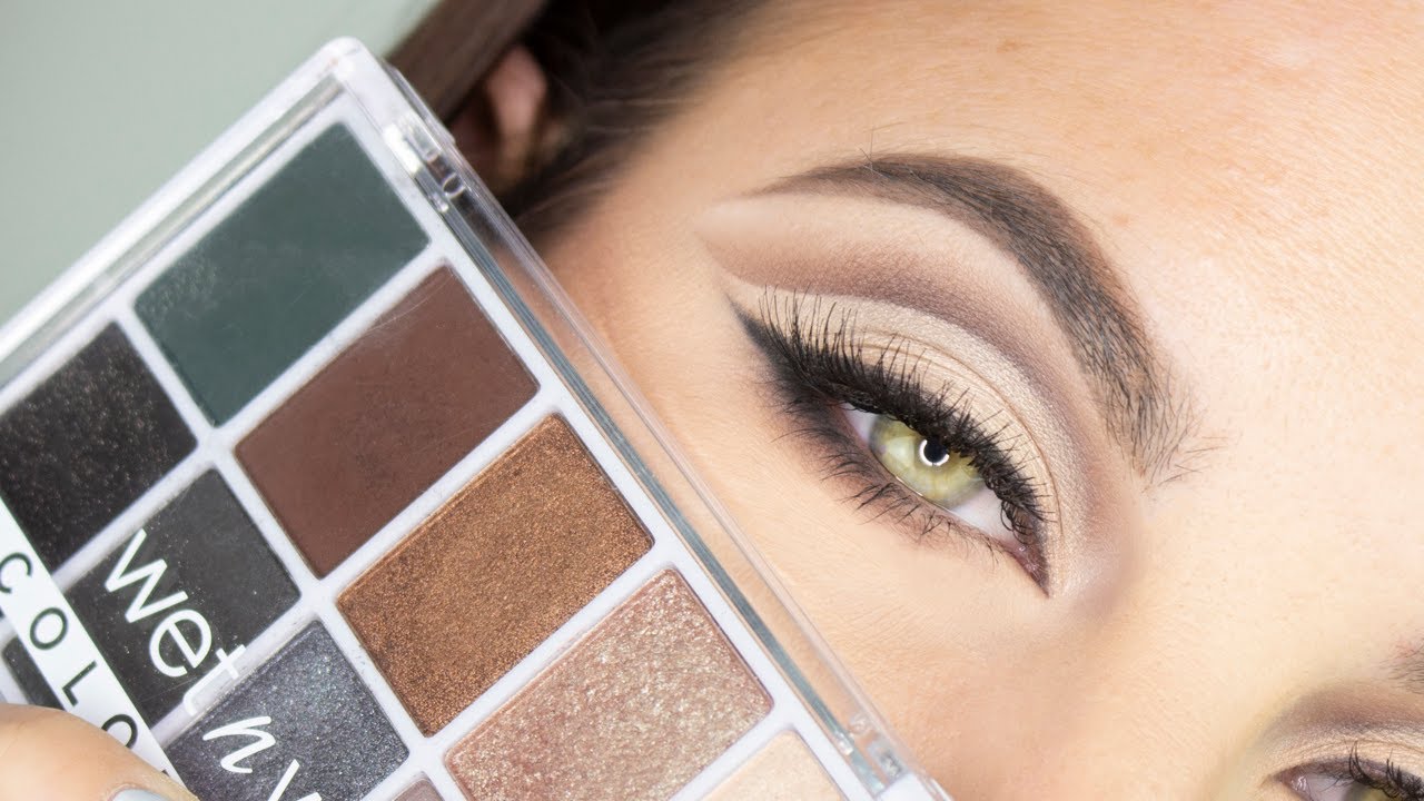 DRUGSTORE HOLIDAY CUT CREASE | WET N WILD LIGHTS OFF