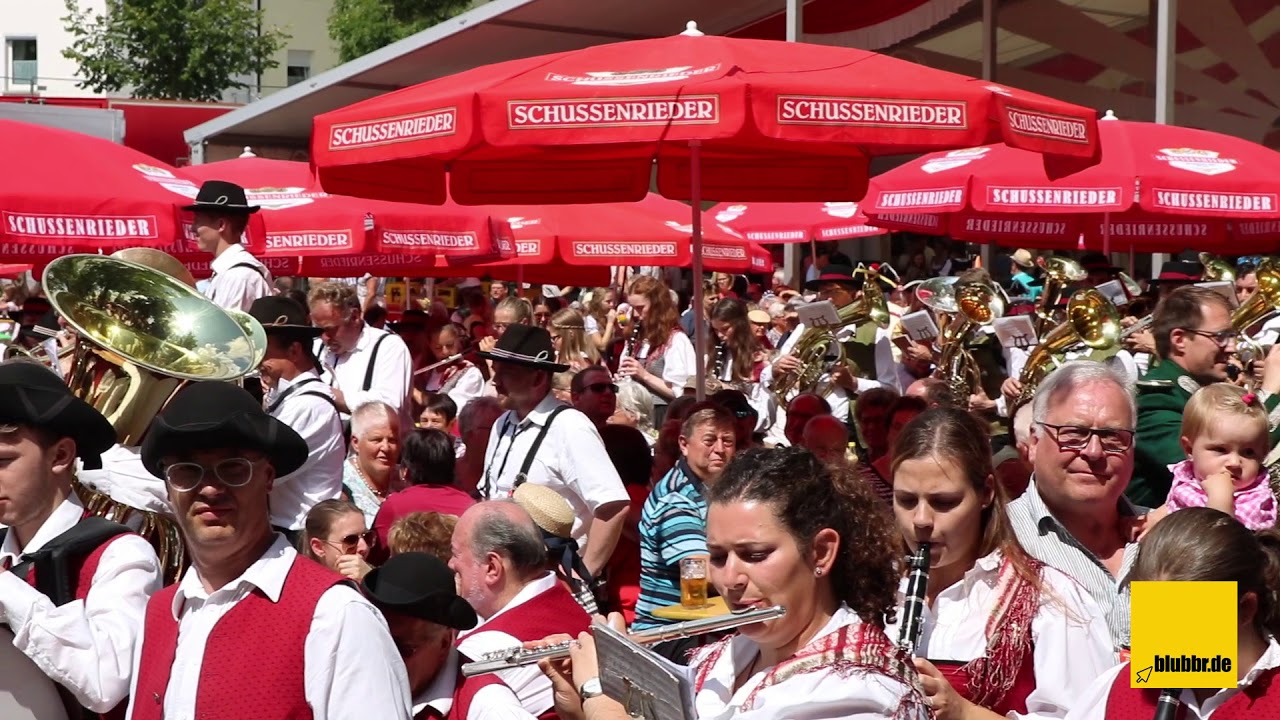 Der Massenchor beim B&auml;chtlefest Teil 1