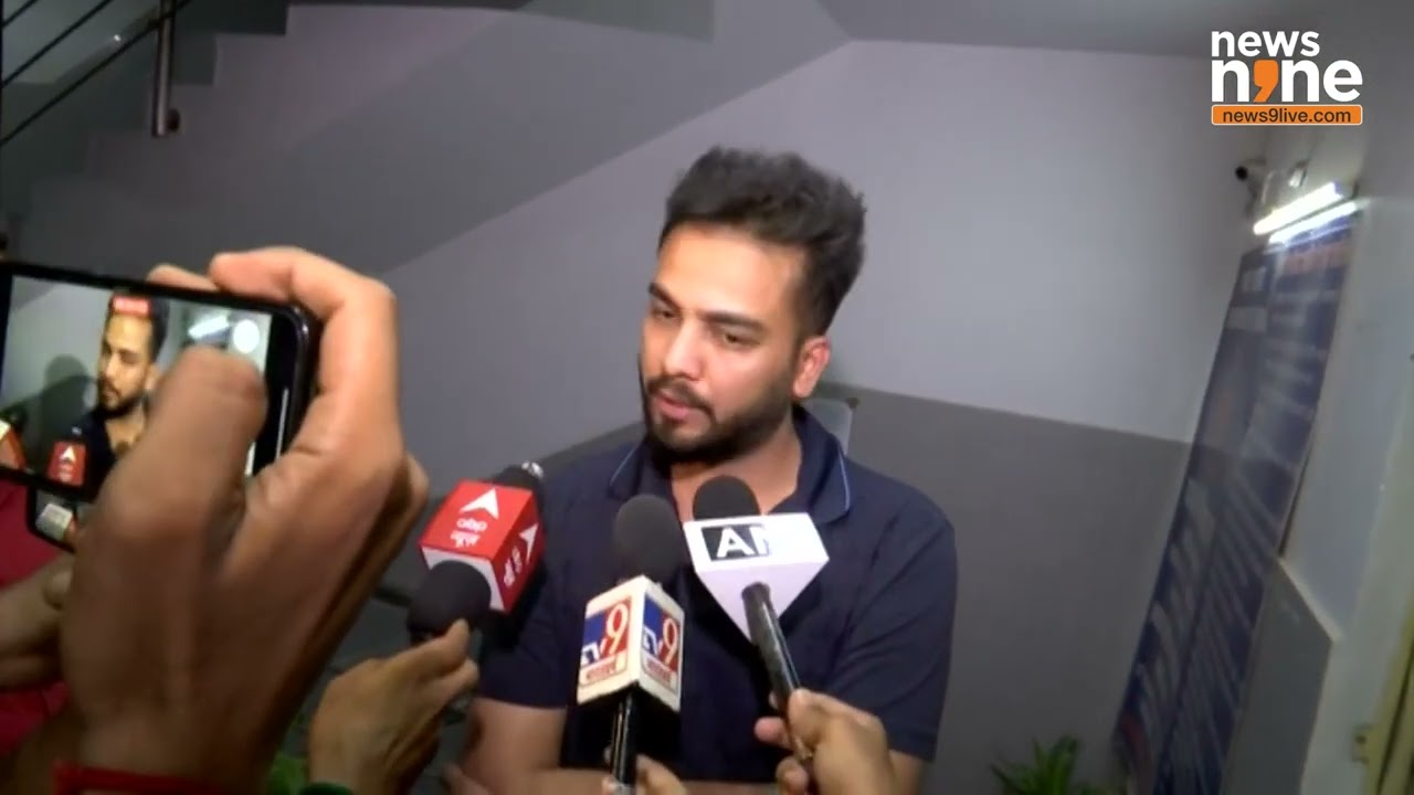 Elvish Yadav at ED Office in Lucknow Over Money Laundering Case | News9
