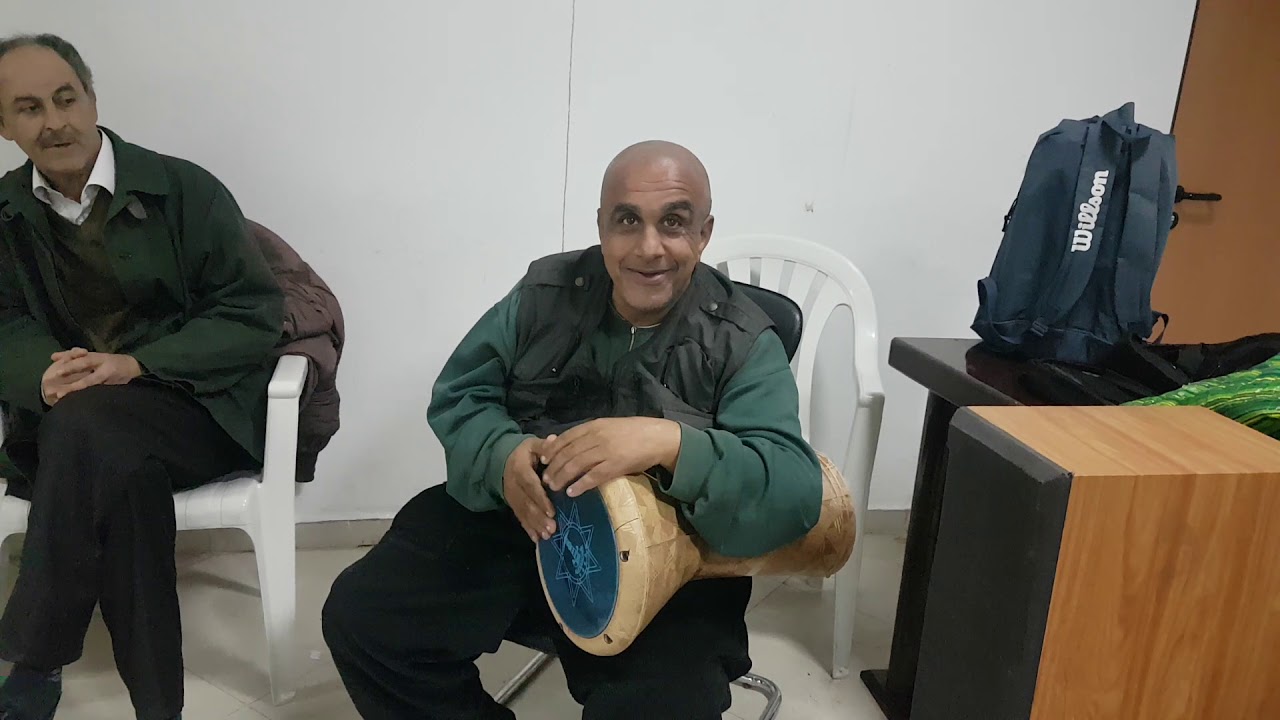 طريقة لعب اغنية عندي محينة من عند عبيدو  للمرحوم احمد زرقي .