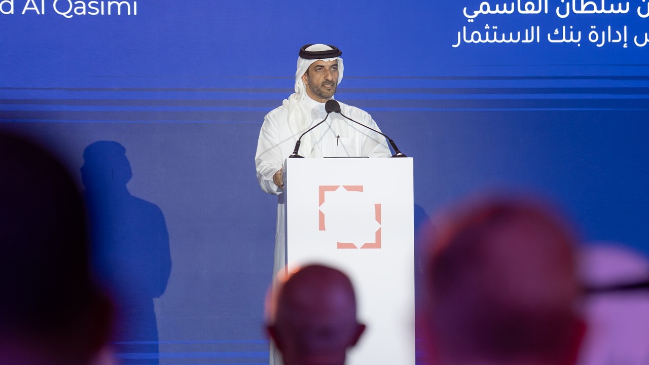 سلطان بن أحمد يشهد حفل إطلاق الهوية المؤسسية الجديدة لبنك الاستثمار