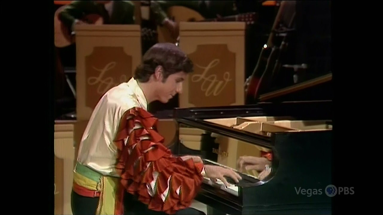 BOB RALSTON PLAYS A PIANO SOLO IN VERY BIG SLEEVES - 1972