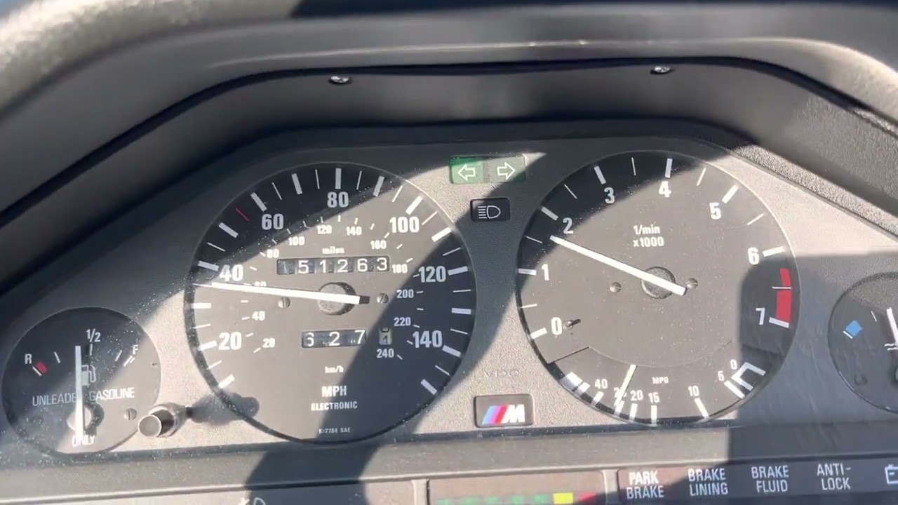 Mtechnic II 1990 BMW E30 cabriolet Driving Video - Freeway