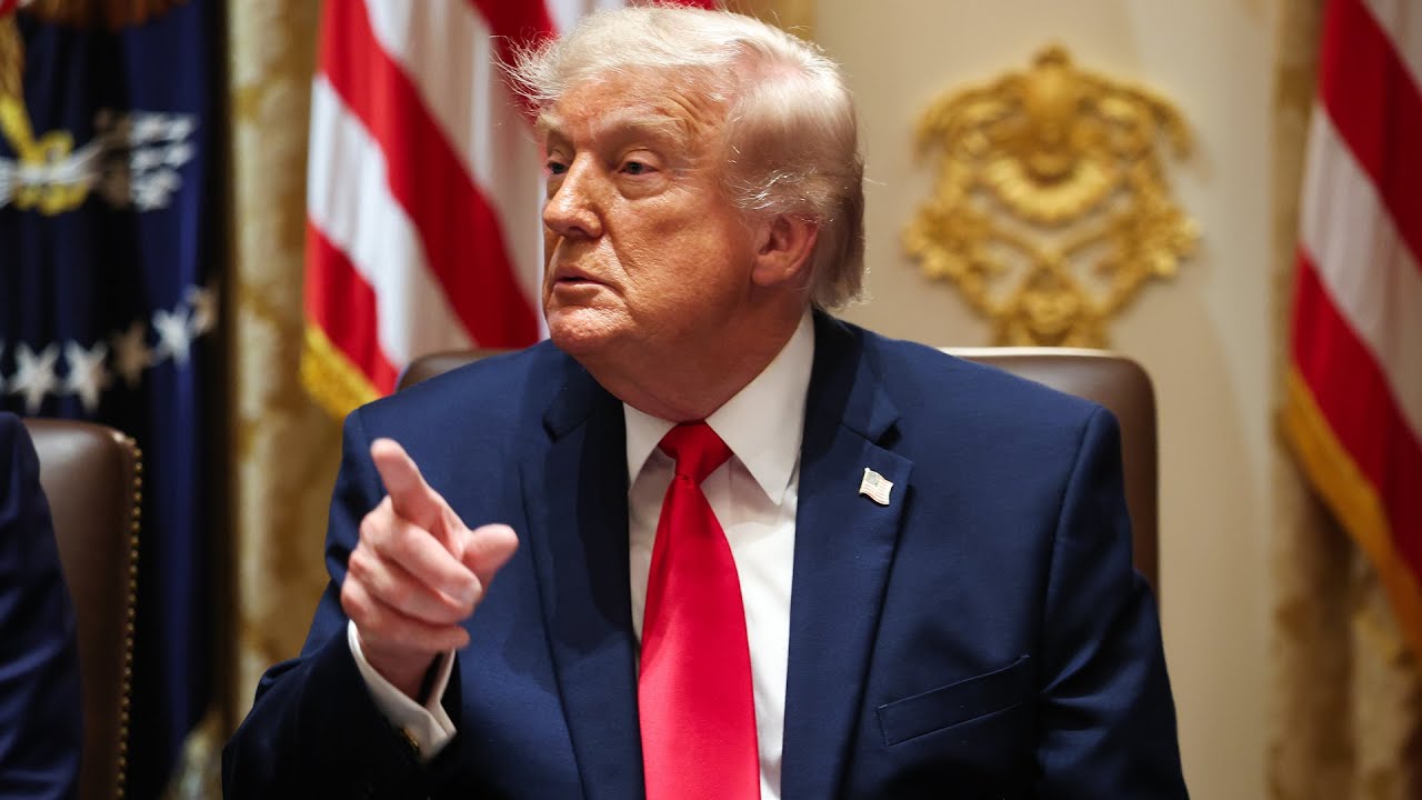 Zandi Says US Is &lsquo;Uncomfortably Close&rsquo; to Recession