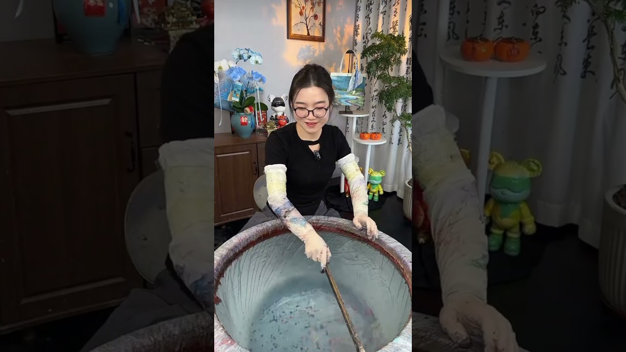 Use the color scheme mix with water to made a beautiful bag