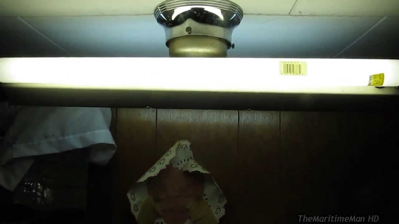 1940s 2x F20T12 fluorescent light fixture
