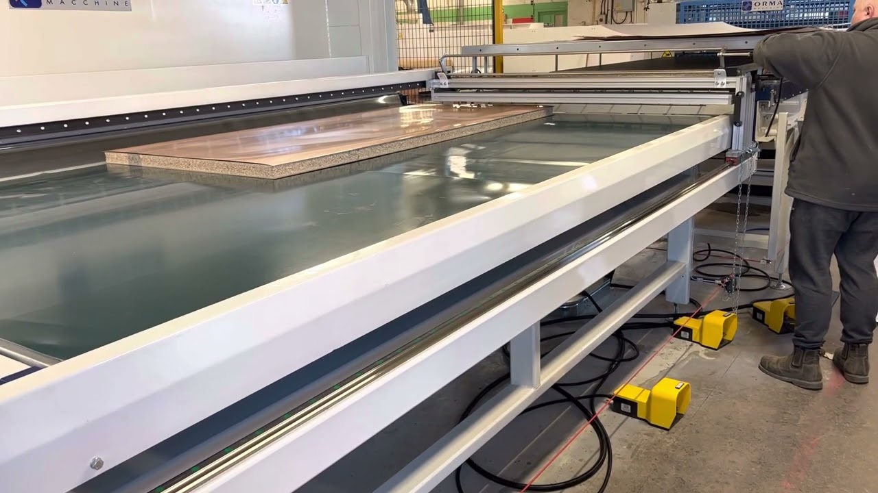 Orma NPC 33/14 through feed press