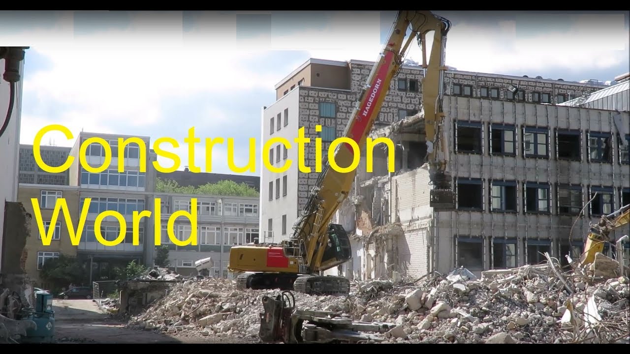 Excavator Liebherr 950 longfront demolition site