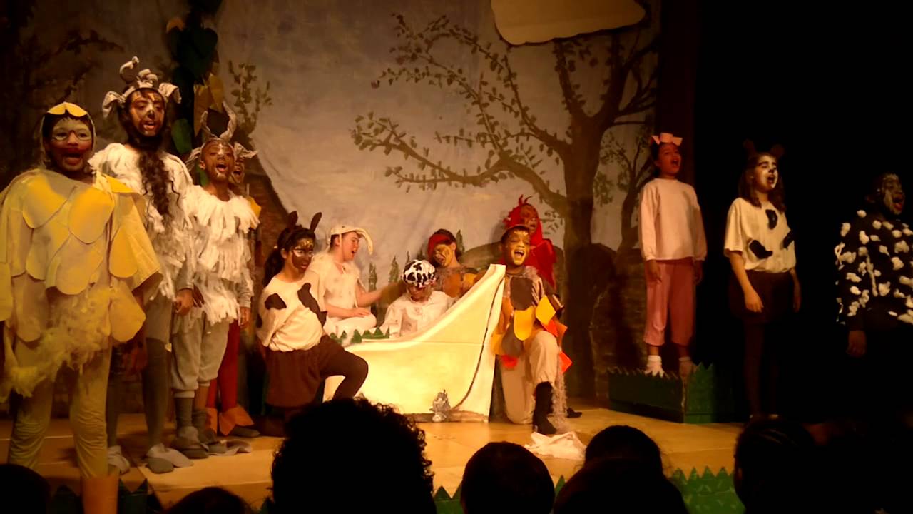 Jack and the Beanstalk (5/7) - In the farmyard for a bath & The top of the beanstalk