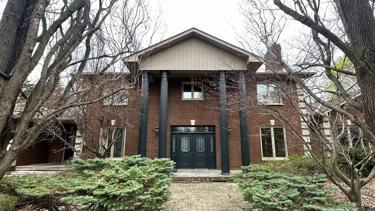 Взгляд внутрь заброшенного колониального мега-особняка стоимостью 4 000 000 долларов нейрохирурга