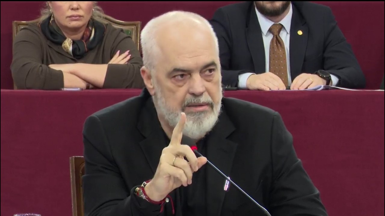 Rama i ashpër me prokurorët: Po shënjestrojnë punonjësit e administratës për të mbushur CV-të e tyre