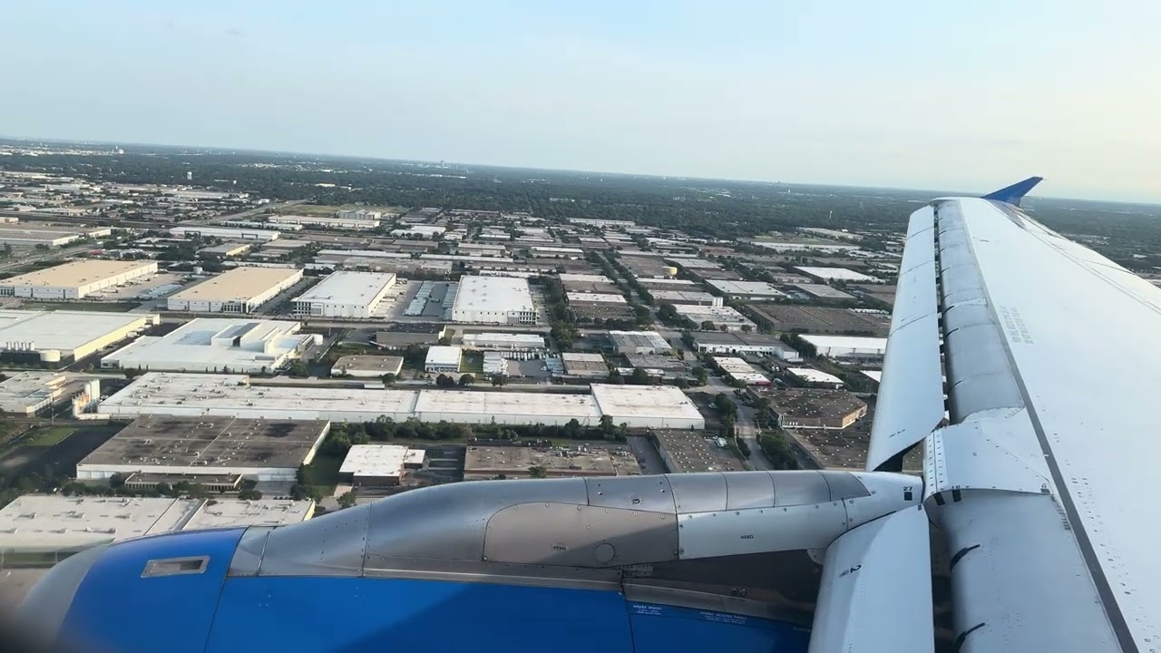 United Airlines A319 Landing at Chicago O'hare International airport (ORD) from Calgary (YYC)