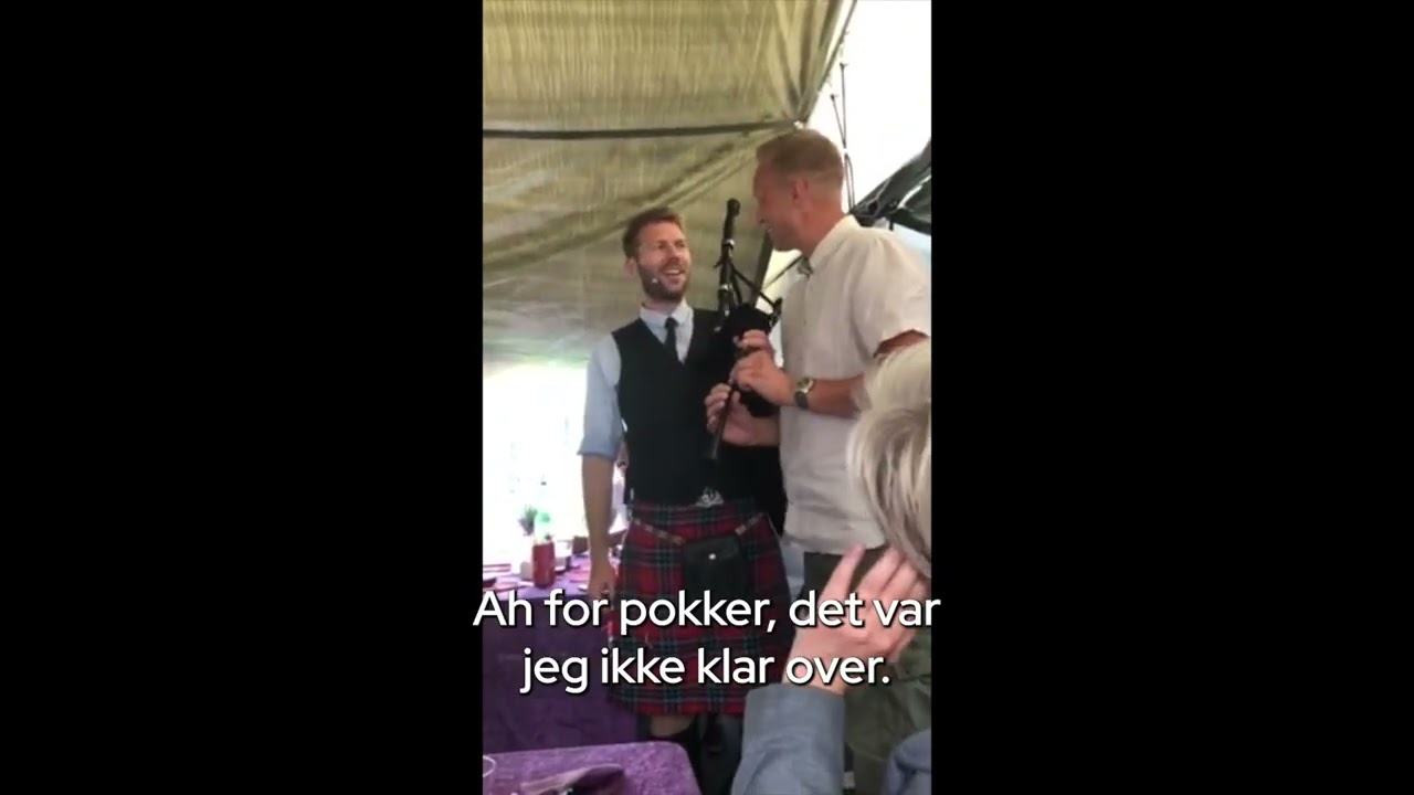 En g&aelig;st pr&oslash;ver s&aelig;kkepiben og det g&aring;r galt // Underholdning til fest