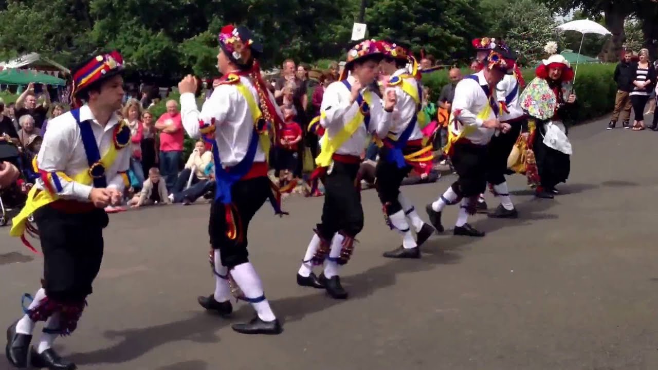 Shepherd's Hey (Adderbury) - Moulton Morris Men, 2013-06-22