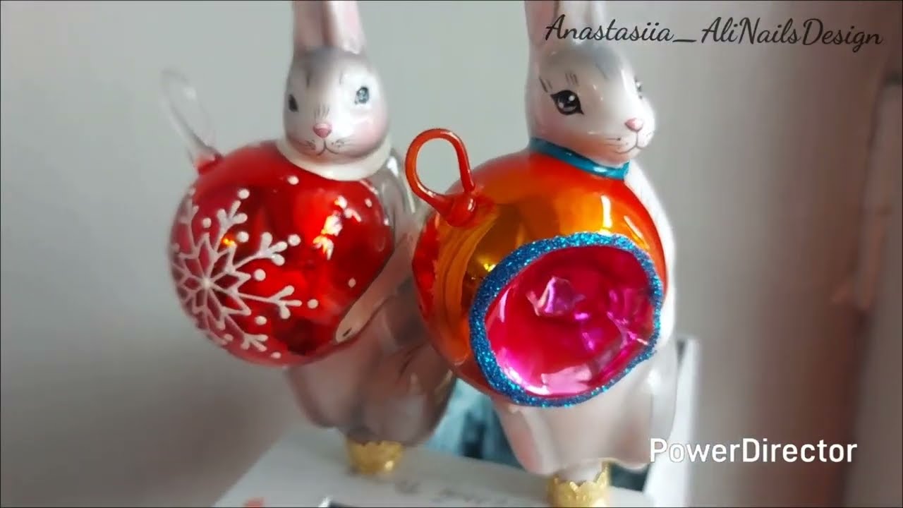 Зайчик с красным шаром и кристаллы