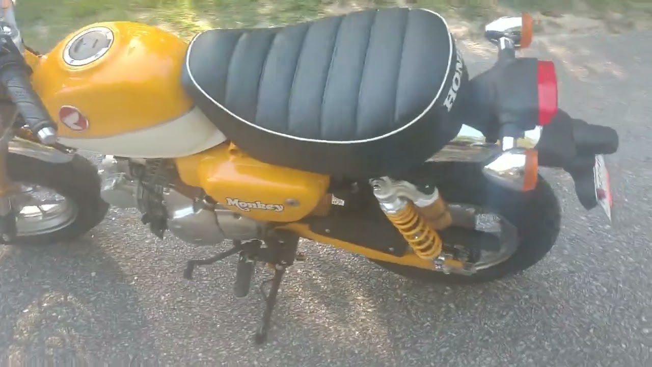 2019 125cc Honda Monkey bike with new yoshimura rs-3 race series exhaust and chimera cold air intake
