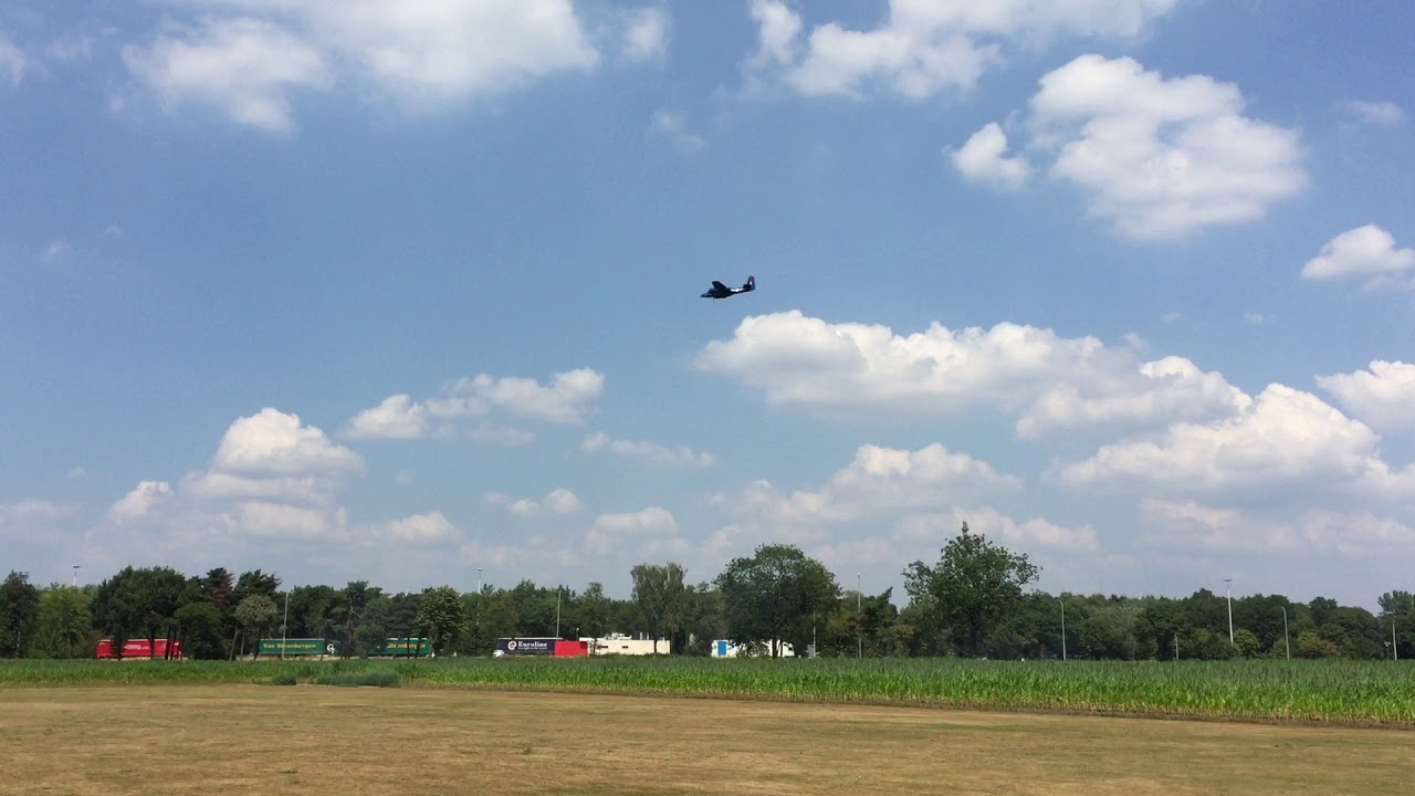 Tigercat F7F - RC twin saito radial engine