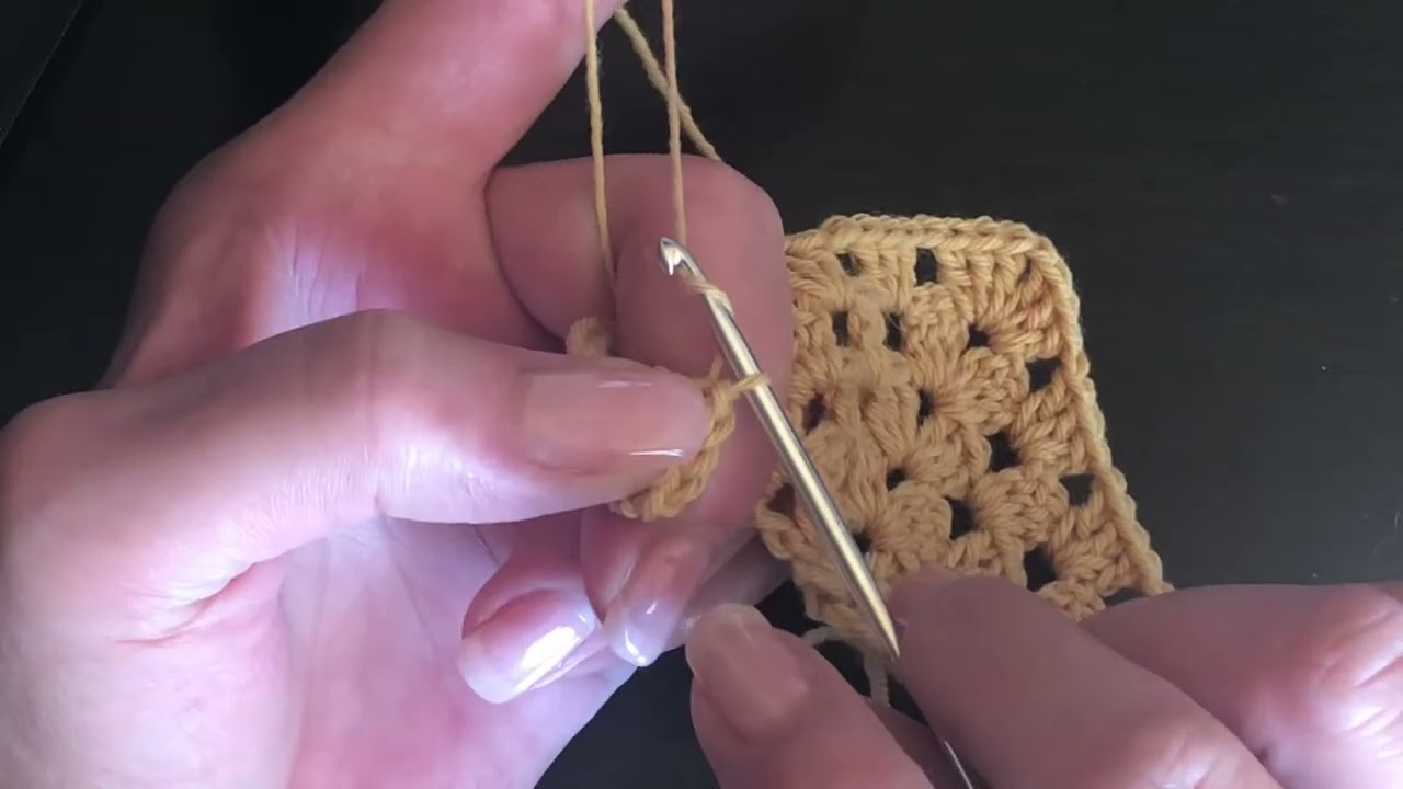Bordure pompons au crochet - châle Forever granny.