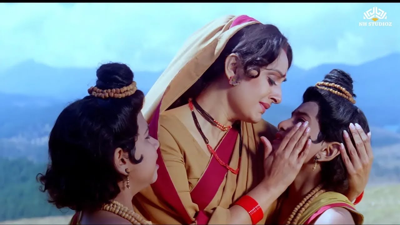 Varnan Kare Kya Maiya - Superhit Lata Mangeshkar, Asha Bhosle Song- Luv Kush - Devotional, Spiritual