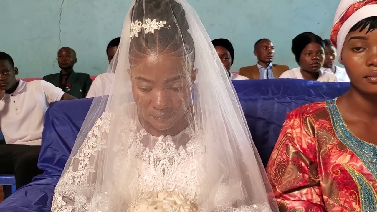 WIMBO WA KWAYA UMOJA KWENYE HARUSI YA KAKA  RAJABU NA DADA STELA PA FILADELFIA