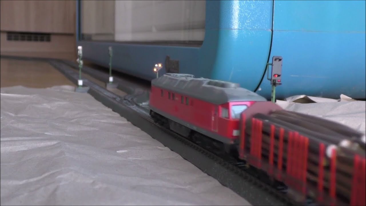 Kleine Signalkunde und durchspielen verschiedener Möglichkeiten eines Fahrweges in einem Bahnhof