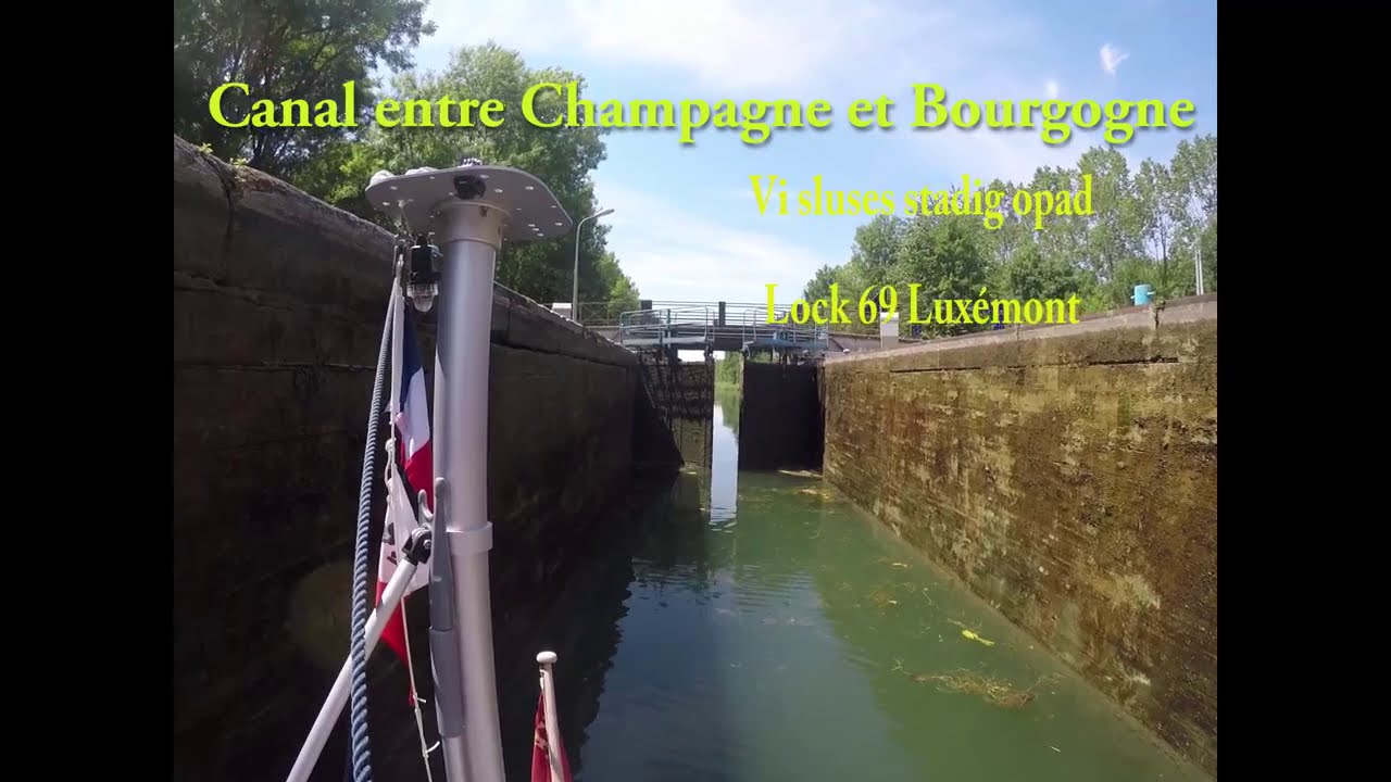 Sailing French canal de I'Aisne á la Marne