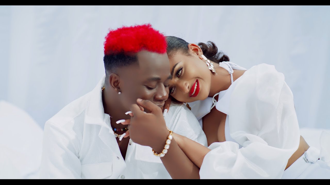 Macvoice ft Kusah - SIKUACHI (Official Video)
