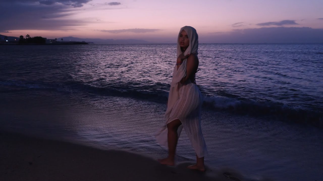 EN SUEÑOS - BUGARY, LES FNDZ (VIDEOCLIP OFICIAL)