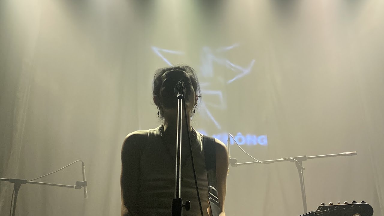 Vì ngày trôi qua vụn vỡ - Giấy Gấp live at Tour Về Không HCM