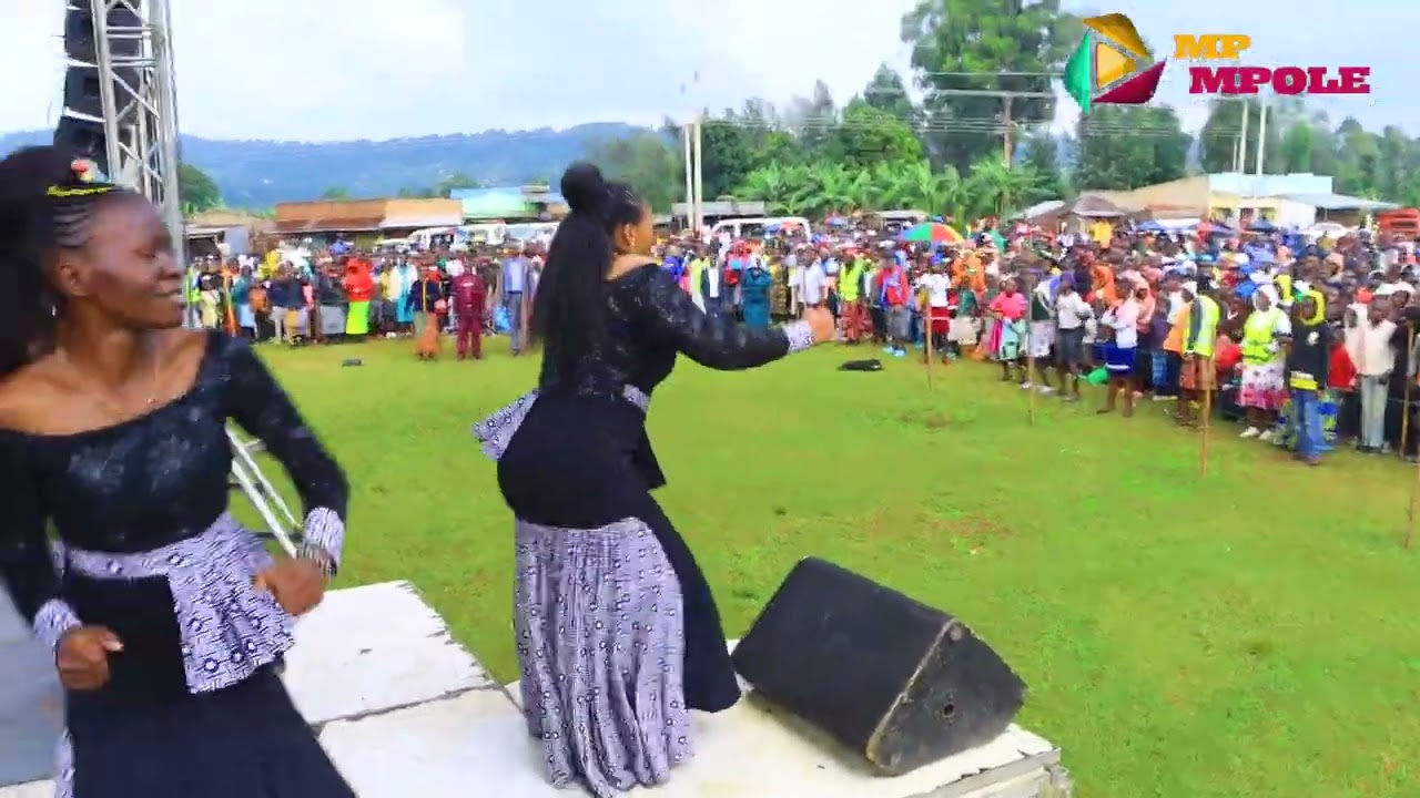 Commander new hit by Dorothy Kemunto live performing.